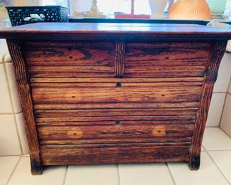 Small oak chest