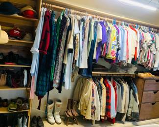 Women’s Clothing Size Medium - XL