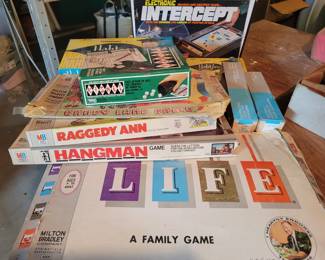 Vintage games & puzzles