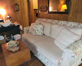 Shabby Chic sofa
