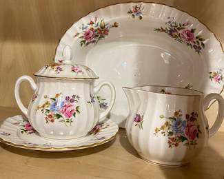Royal Worcester Witley Garden service for 9 plus thee pieces