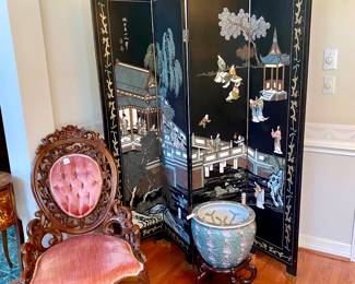 gorgeous two sided lacquer screen