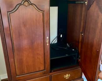 great storage cabinet for quilts and blankets