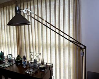 Weighted floor lamp with swivel base...SO nice!