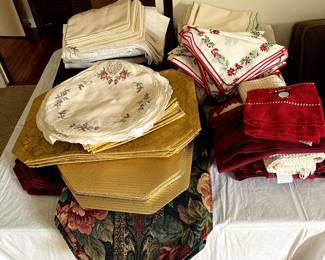 Table linens galore...lovely pieces in very good condition