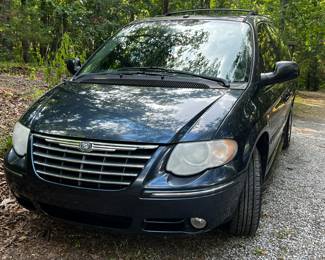 2007 Chrysler Town & Country Van. HANDYCAP EQUIPED, 6 cylinder.   Vin# 2A4GP64L47R315038
42,580 miles.  WAS ASKING:  $9,550.  —> NOW ASKING: (*$8,550.). No other discounts apply.  