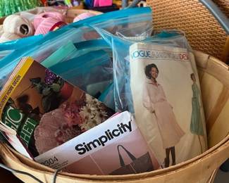 Vintage patterns with fabric to make the outfit, vintage patterns 