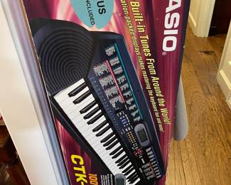 Casio keyboard in box