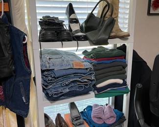 Wrangler, Levi jeans, t-shirts, shoes, boots, 