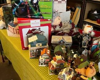 Christmas houses, Disco ball, Angels