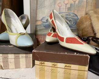 Vintage shoes from Neiman Marcus, great condition in original boxes