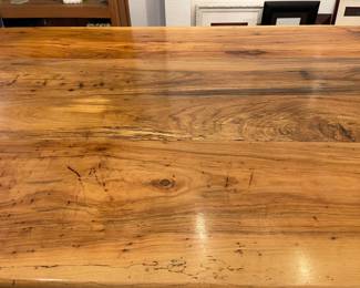 A close look at the top of the table, which is in great condition