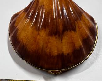 Limoges “shell” trinket box
