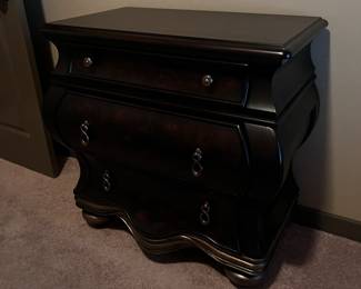 Small chest, Bombay sides