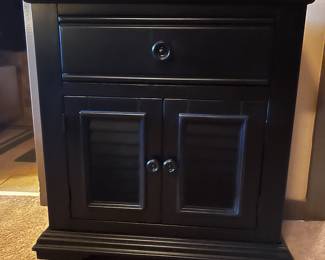 Shaker style end table