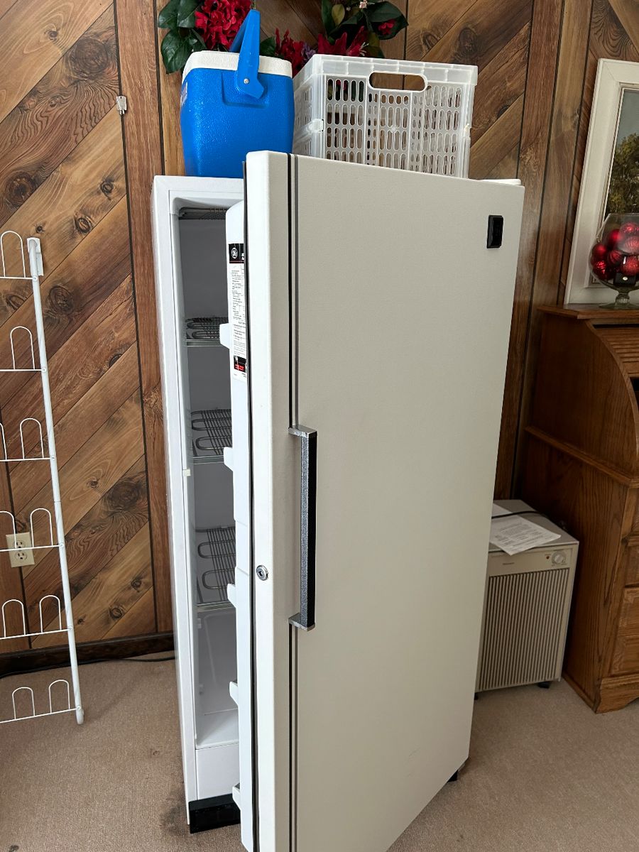 ESTATE SALE/MULLINS FAMILY in Pineville, WV starts on 6/20/2024