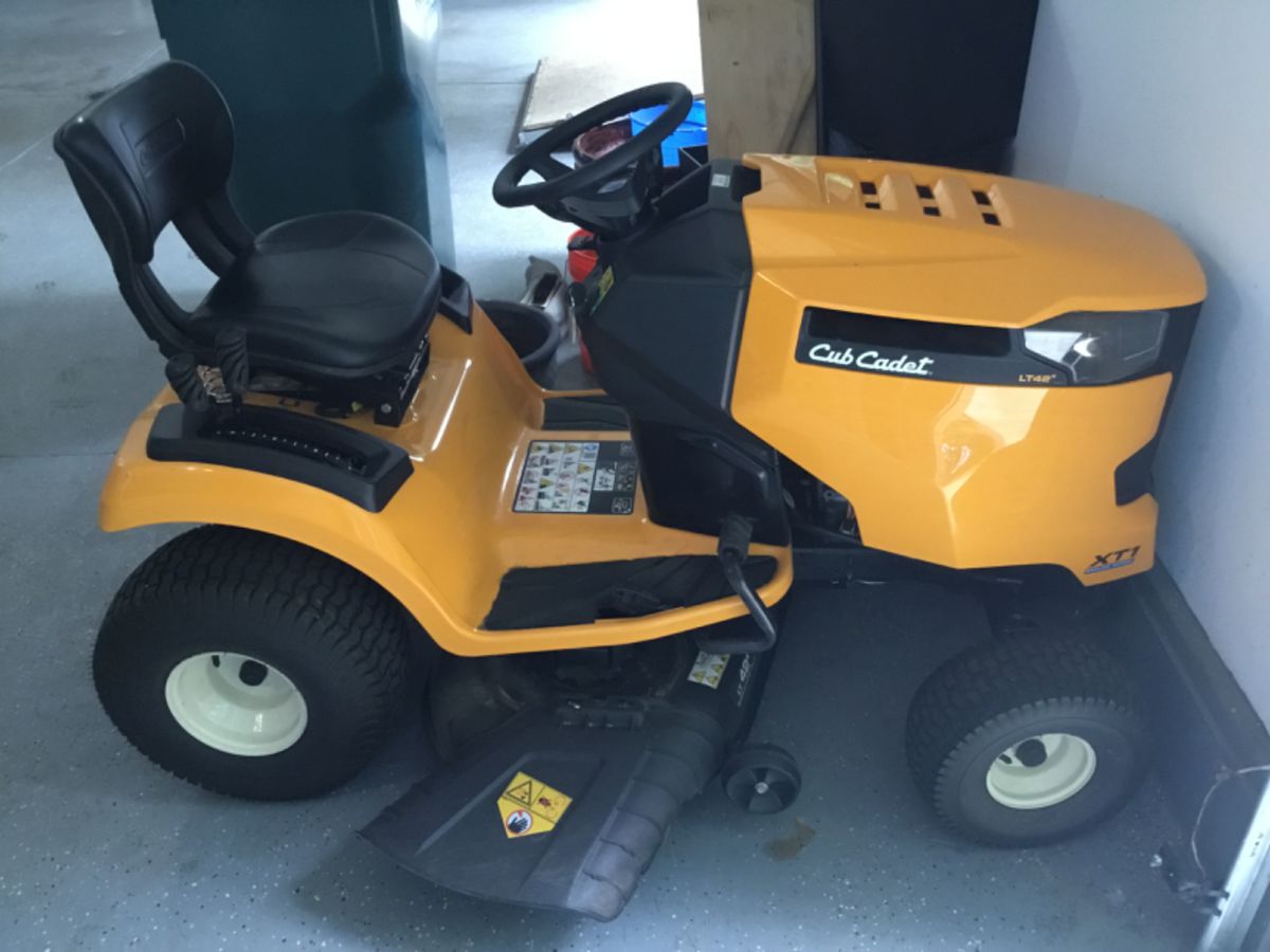 Cub Cadet XT1 (LT42”) Hour meter reads 60 hrs