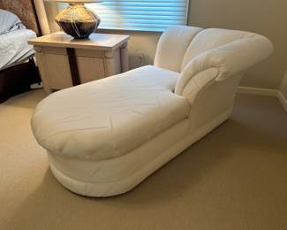 Vintage ivory chaise lounge by Smith-Craft