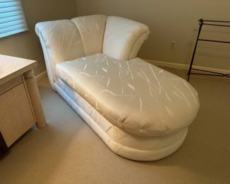 Vintage ivory chaise lounge by Smith-Craft