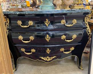 Black lacquered commode