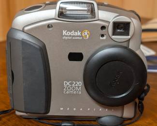Kodak DC220 Zoom Camera