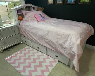Trundle bed ~
