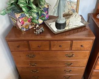 Beautiful Ethan Allen chest.