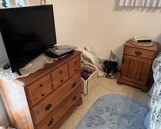 Samsung 32" smart tv, purchased late 2023