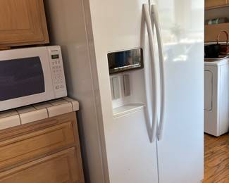 Whirlpool side by side refrigerator