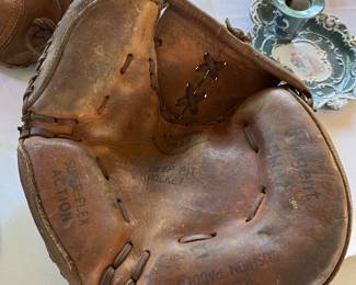 Vintage baseball mitt