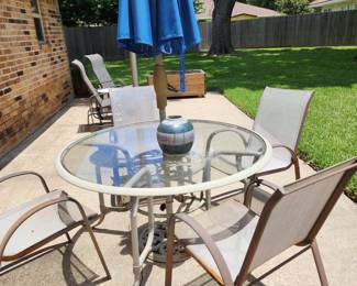 Patio Table with 4 Chairs