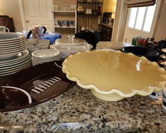 Yellow Cake Plate 