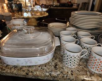 Midcentury Coffee Cups - Casserole Dish
