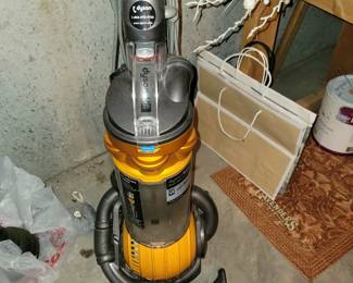 Dyson vac