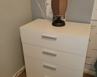 4 drawer chest