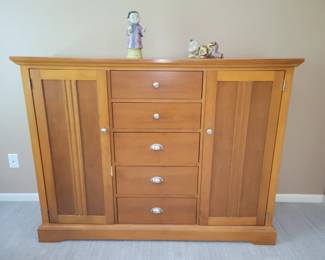 Bassett chest
