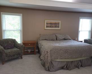 King size bed