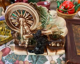 McCoy Spinning Wheel Planter