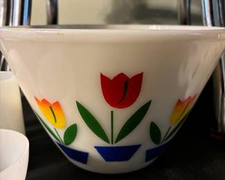 Fire King Cream Cream Oven Glass Mixing Bowl with Tulip Pattern