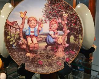 Vintage 1991 MJ Hummel Apple Tree Boy Girl Collector's Plate Little Companions