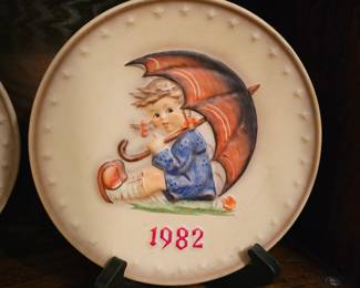 Goebel Hummel 1982 Collectors Plate
