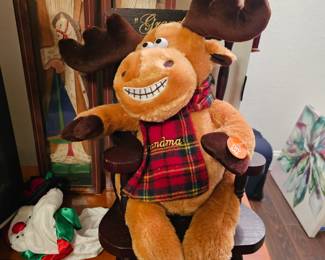DanDee Rocking Chair Singing Animated Moose Grandma Got Ran Over By A Reindeer 