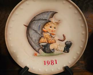 Goebel Hummel 1981 Collectors Plate