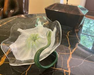 2 pcs Cam Langley art glass flower-$300
