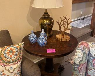 Antique oak round table with lions paw feet