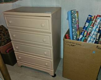 $30 4 drawer dresser