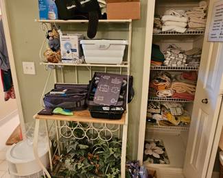 $30 Creme & pine Bakers wine rack