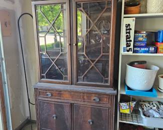 $30 Duncan Phyfe China cabinet