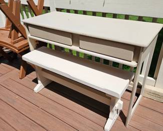 $25 Creme desk w/ bench