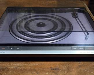 Bang & Olufsen Beogram 3404 Turntable